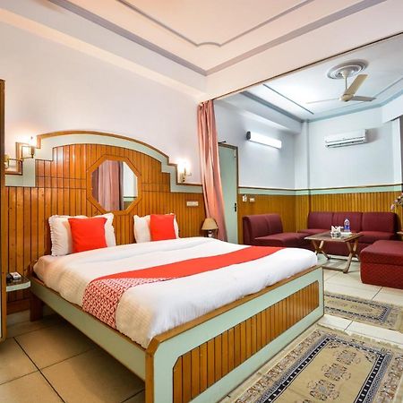 Oyo 46616 Hotel Abhinandan Jind Exterior foto