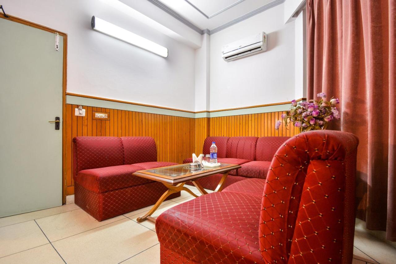 Oyo 46616 Hotel Abhinandan Jind Exterior foto