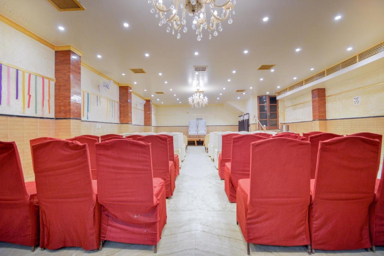 Oyo 46616 Hotel Abhinandan Jind Exterior foto