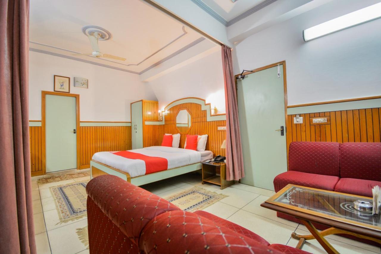 Oyo 46616 Hotel Abhinandan Jind Exterior foto