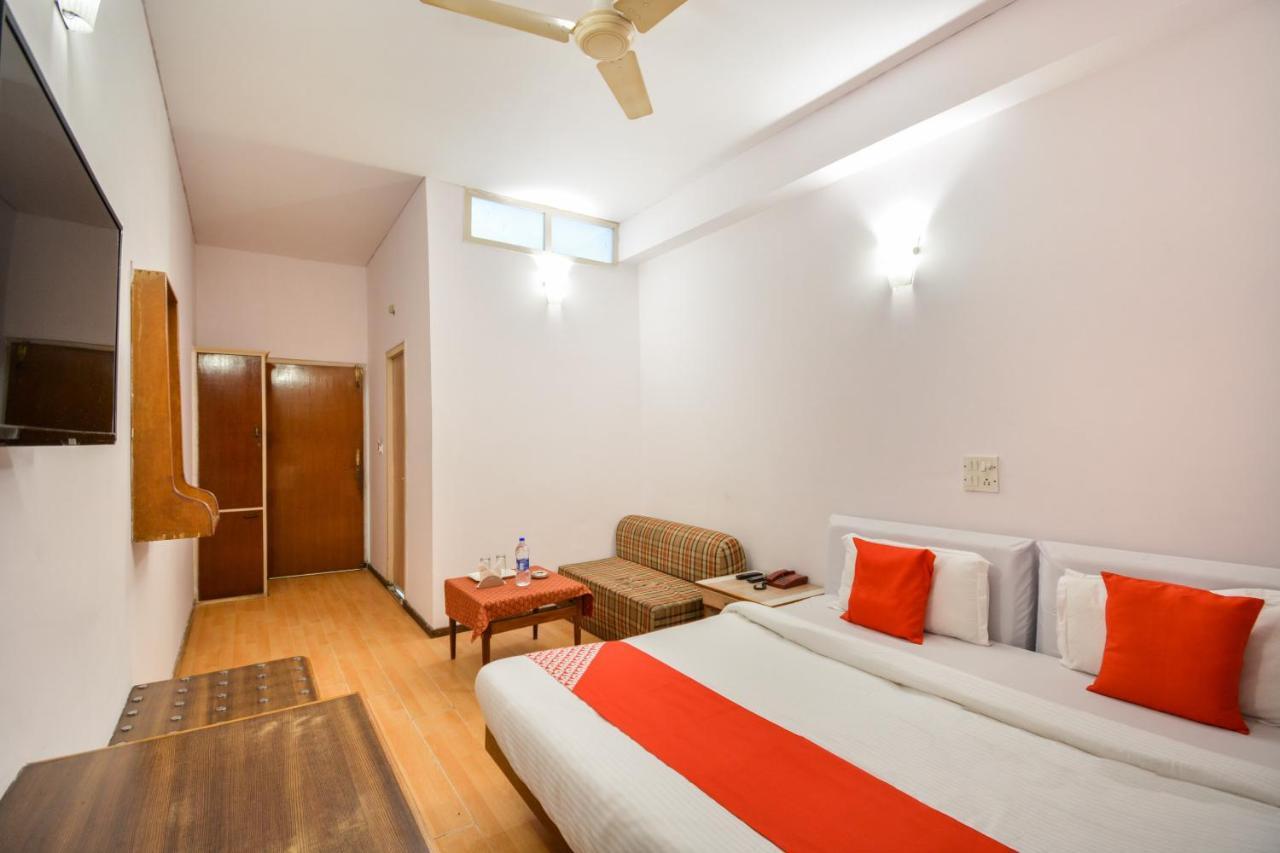 Oyo 46616 Hotel Abhinandan Jind Exterior foto