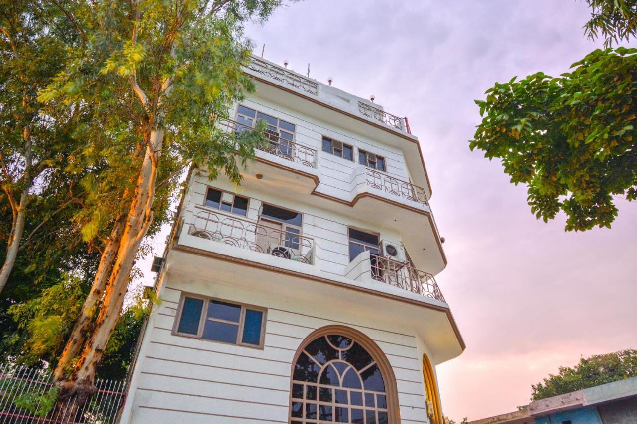 Oyo 46616 Hotel Abhinandan Jind Exterior foto